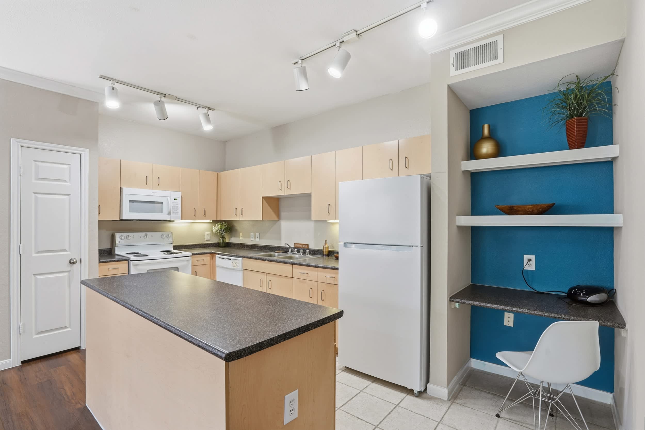 Grand Estates at Kessler Park – photo 2
