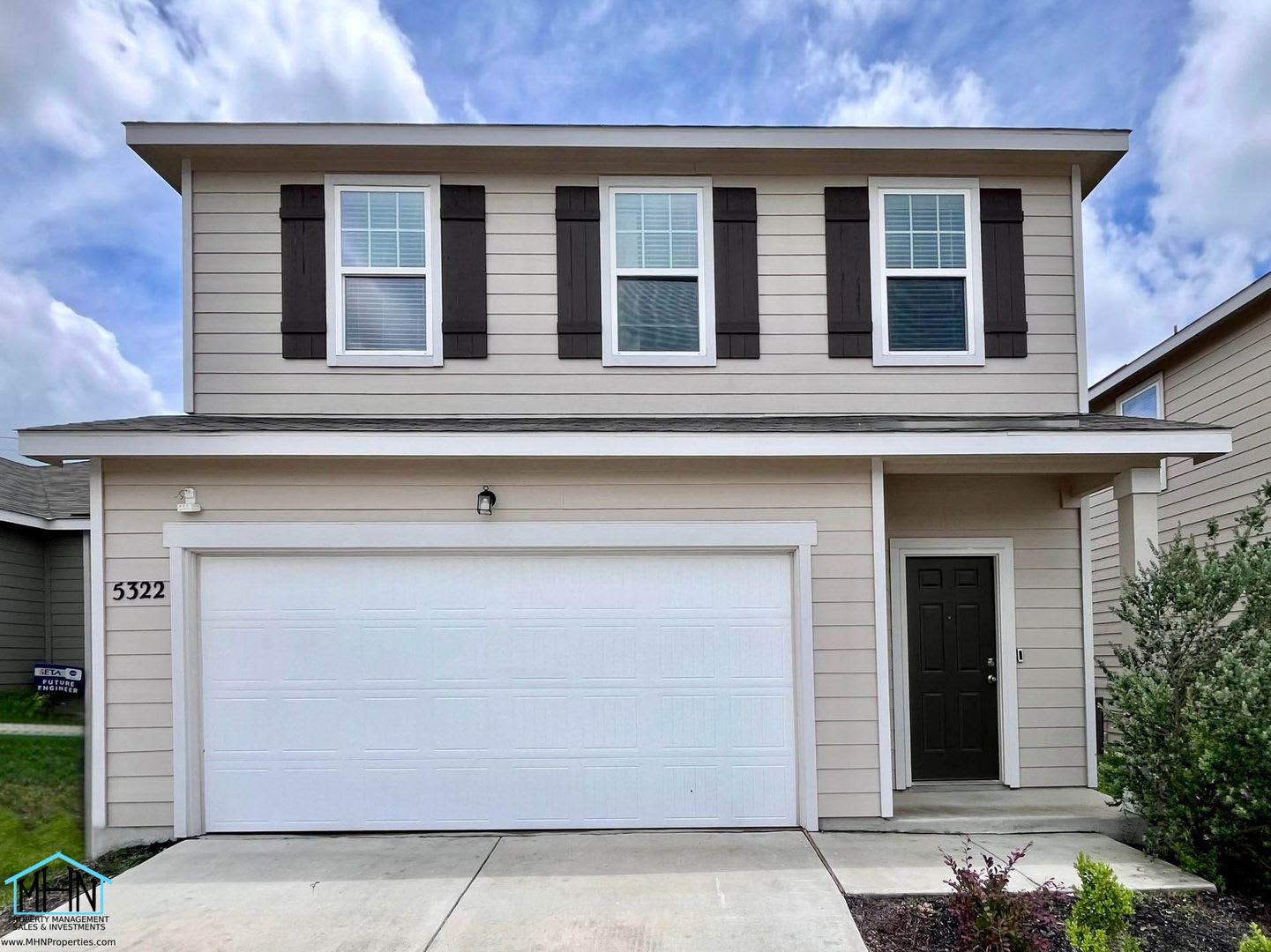 Charming 2 Storey 3-Bedroom 2.5-Bath House for Rent – Your Dream Home Awaits! – photo 1