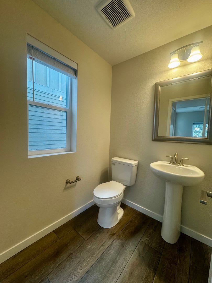 New Construction 3 Bedroom Townhome in University Park – photo 5