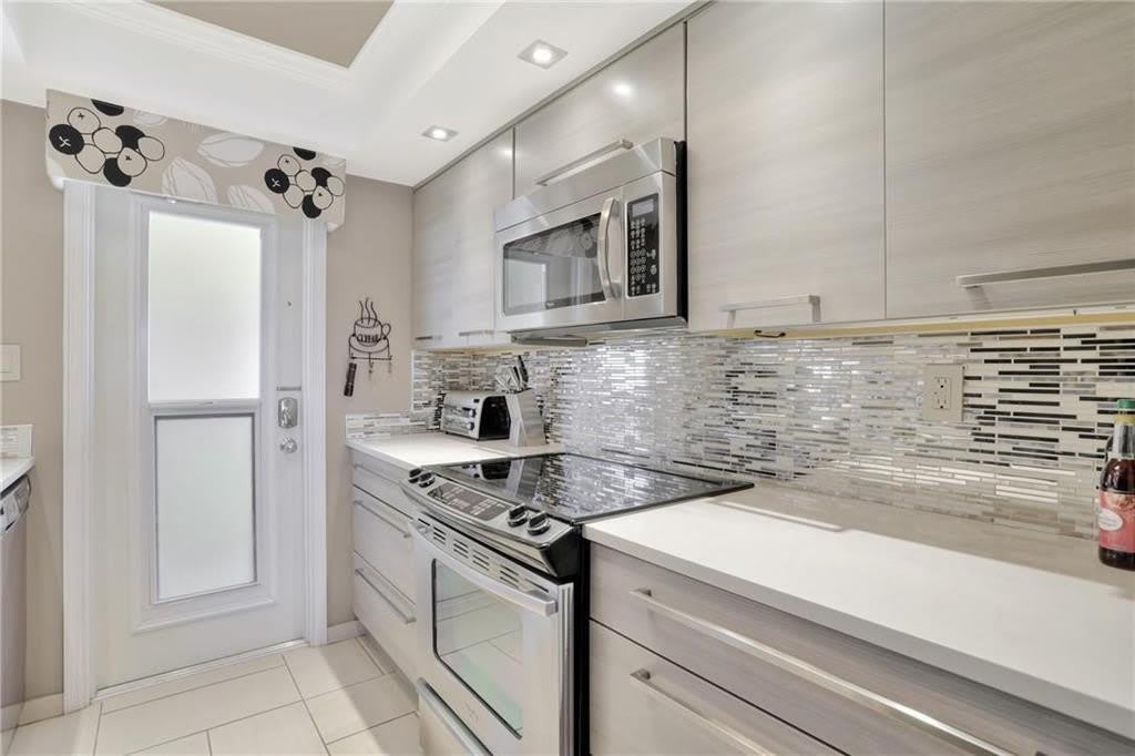 505 N Riverside Drive – photo 4