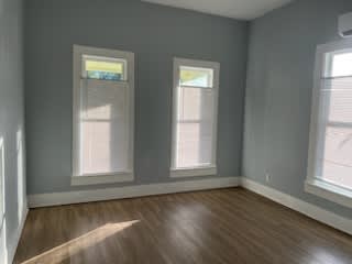 110 East 8th Street – photo 5