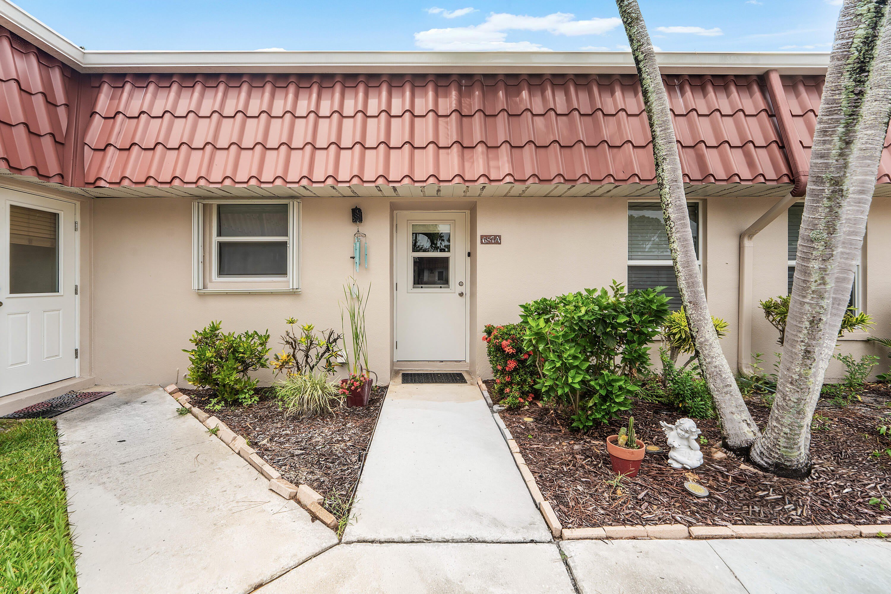 687 Marlboro Oval – photo 2