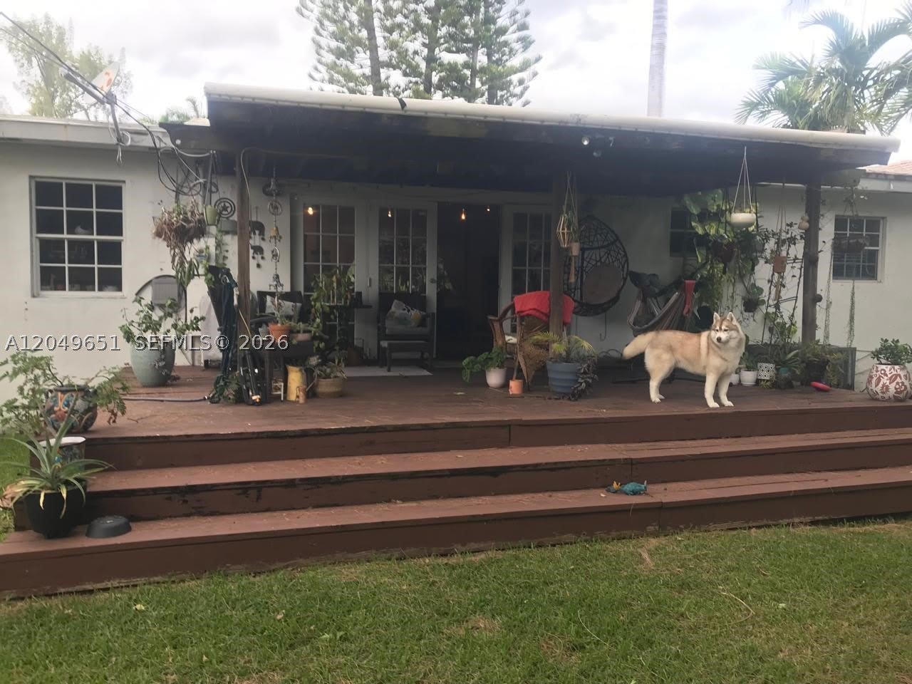 1050 NE 81st St – photo 1