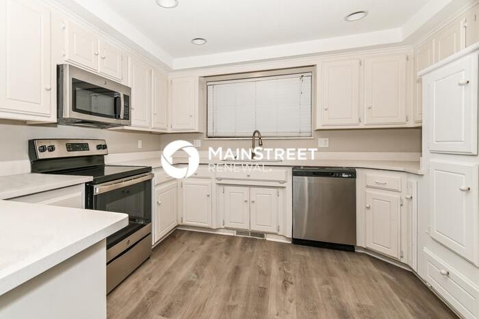 6204 Lansbrook Court – photo 5