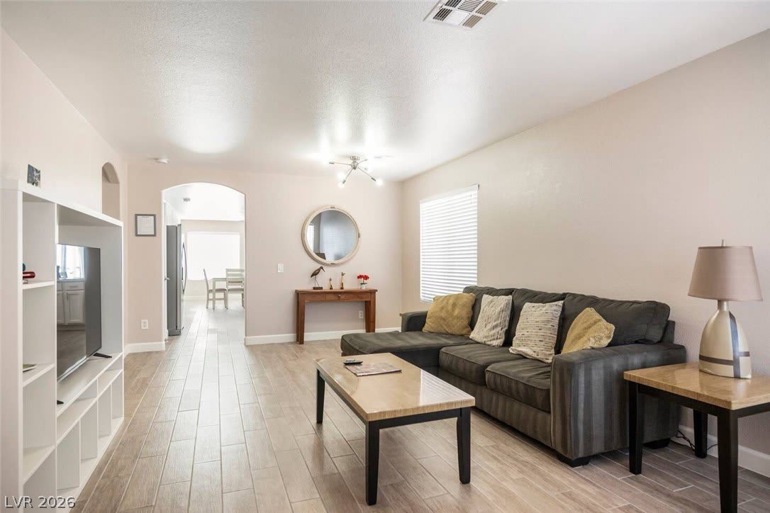 4995 Nardini Avenue – photo 3