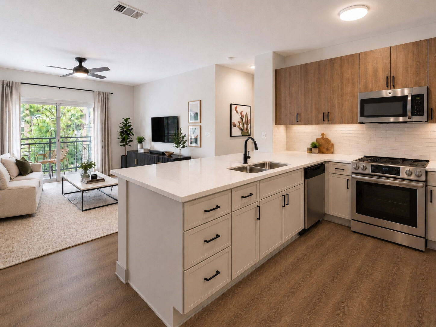927 West Morgan – photo 2