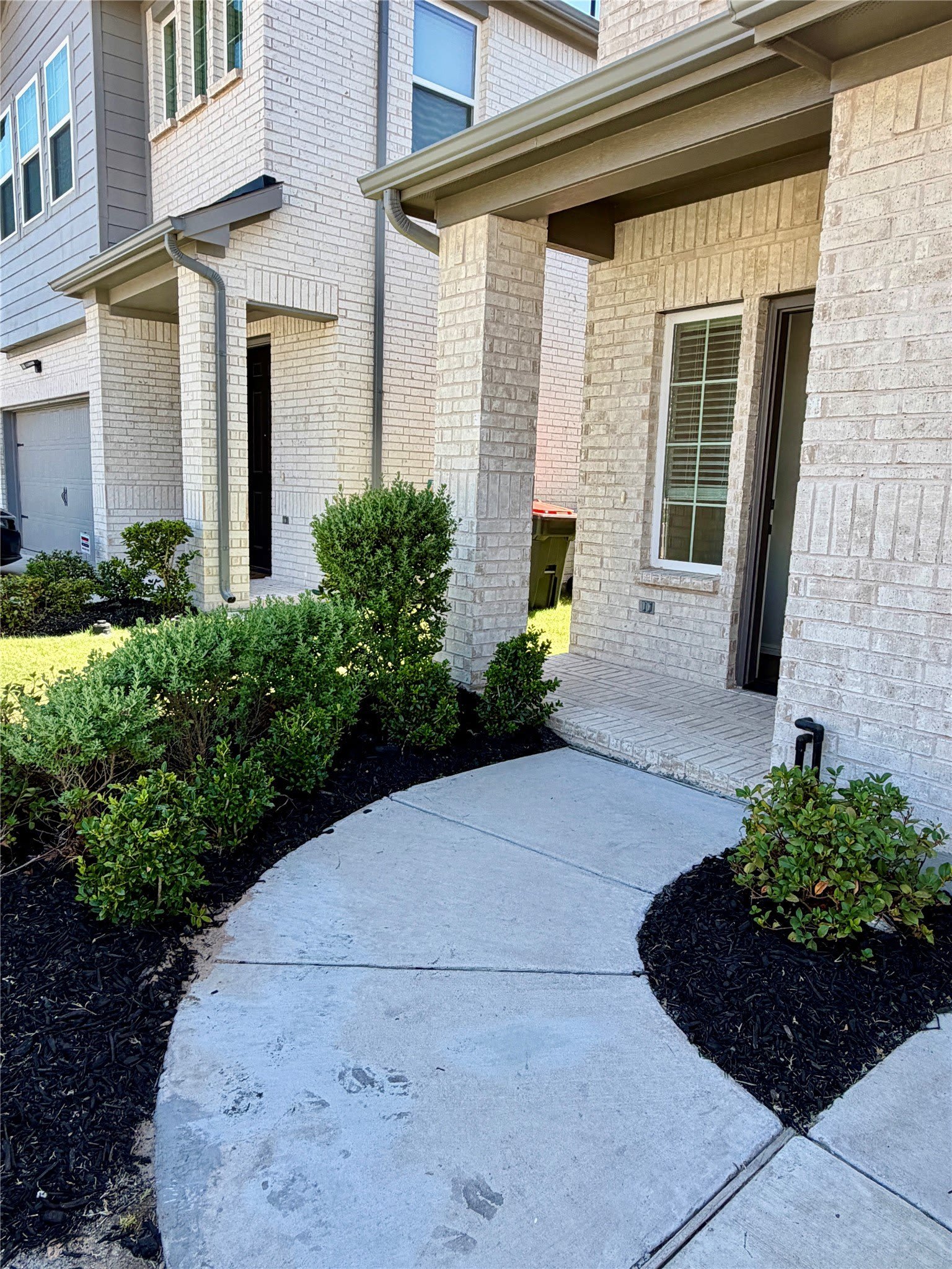 725 Santa Lucia Drive – photo 4