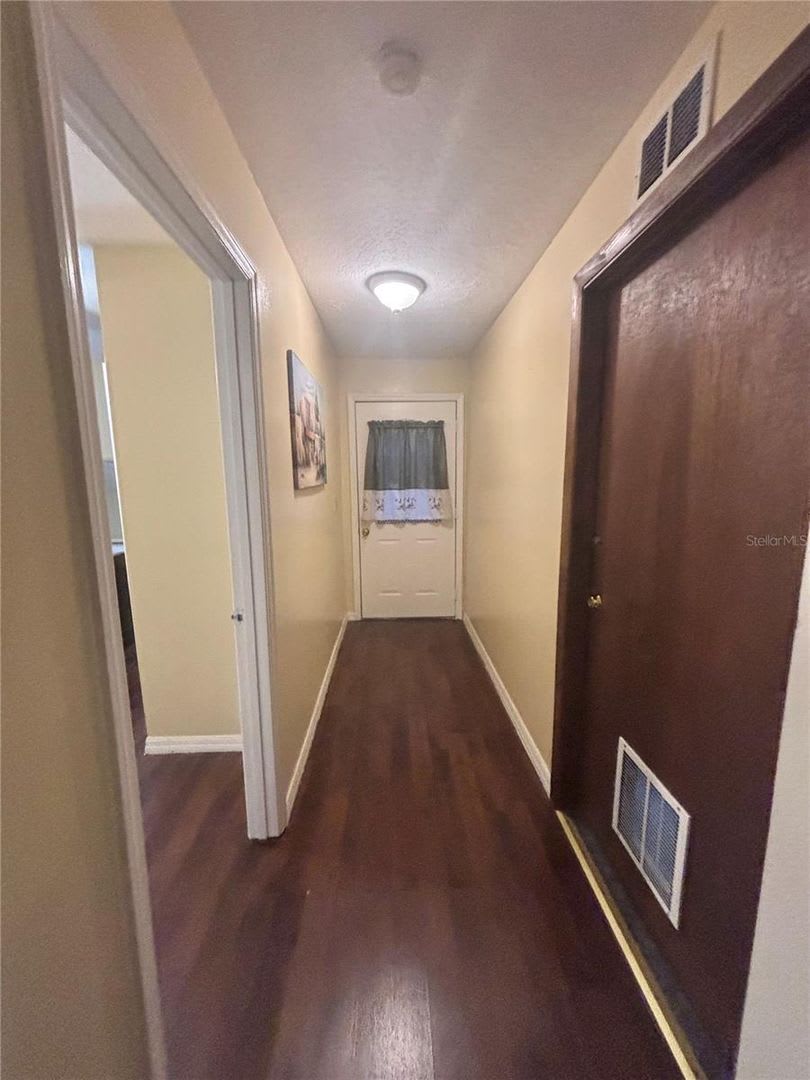 Charming 1-Bedroom Rental- – All Utilities Included! – photo 5