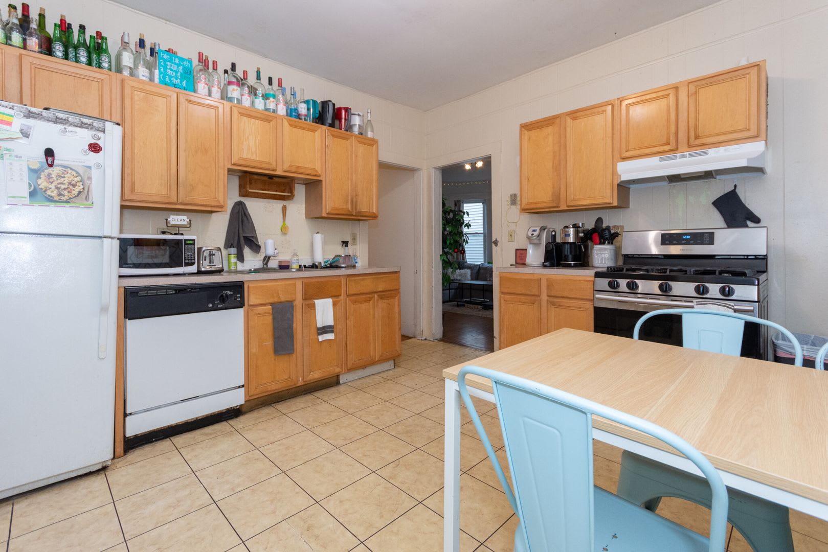 Stunning 4 bed 2 bath in Allston – photo 2