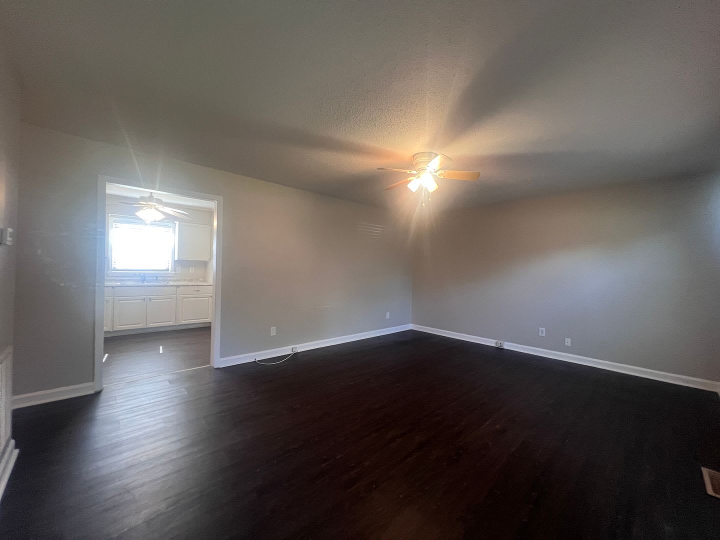 **Price reduced with Move-in Special of $250 OFF the first full months rent** – photo 4
