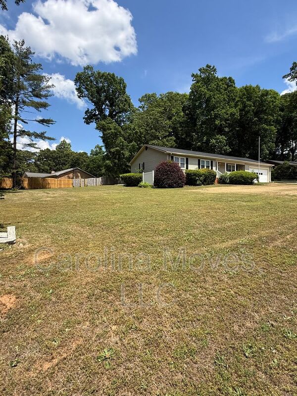102 Wood Haven Ct. – photo 3