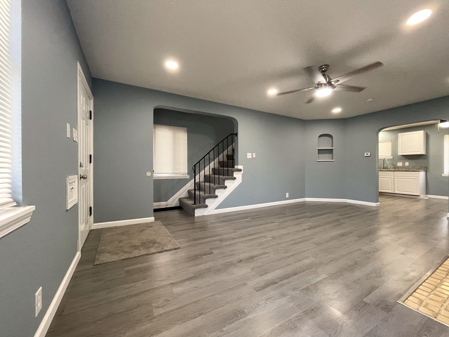 1285 Linwood Ave – photo 2