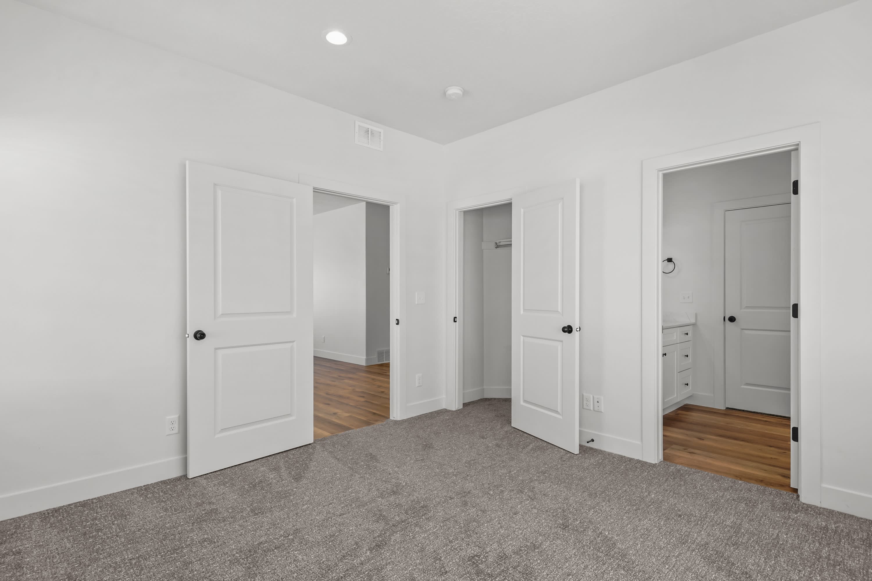 481 W 1760 N – photo 5