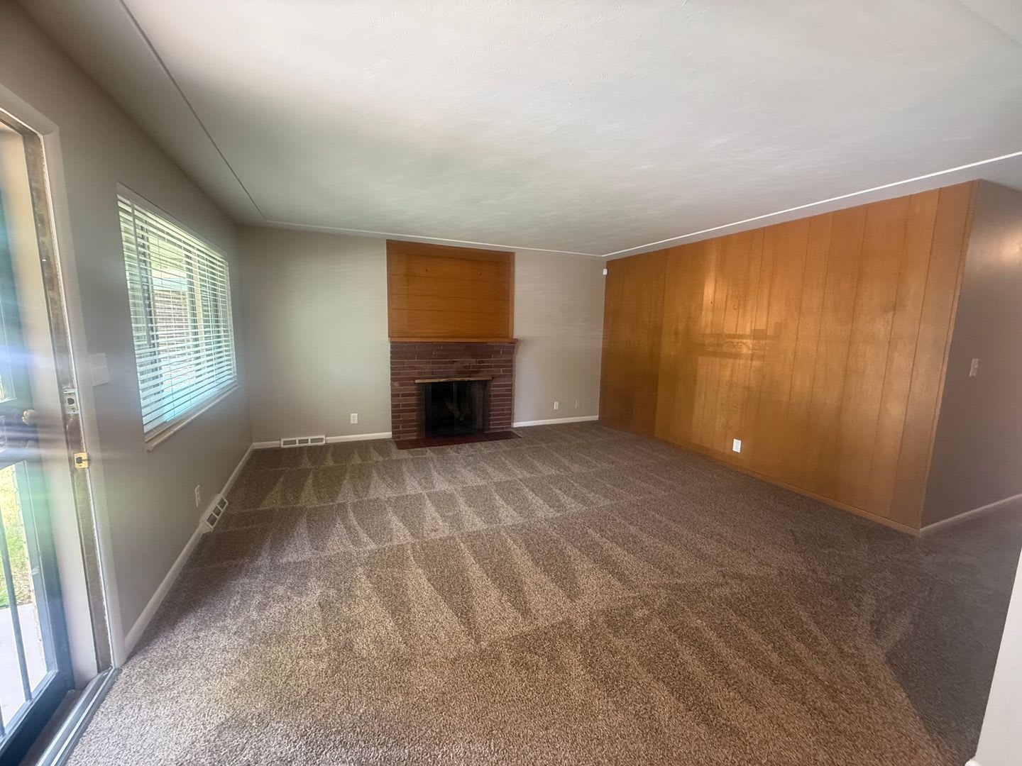 0 Deposit Option Spacious 5 Bedroom Home With Finished Basement 2 Car Garage – photo 3