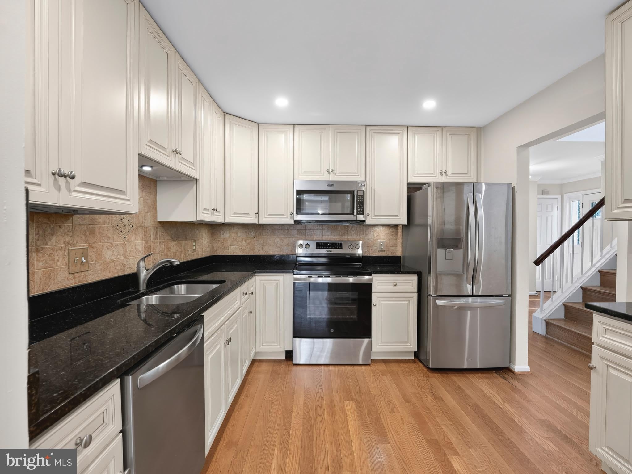 7740 BRISTOL SQUARE Court – photo 2