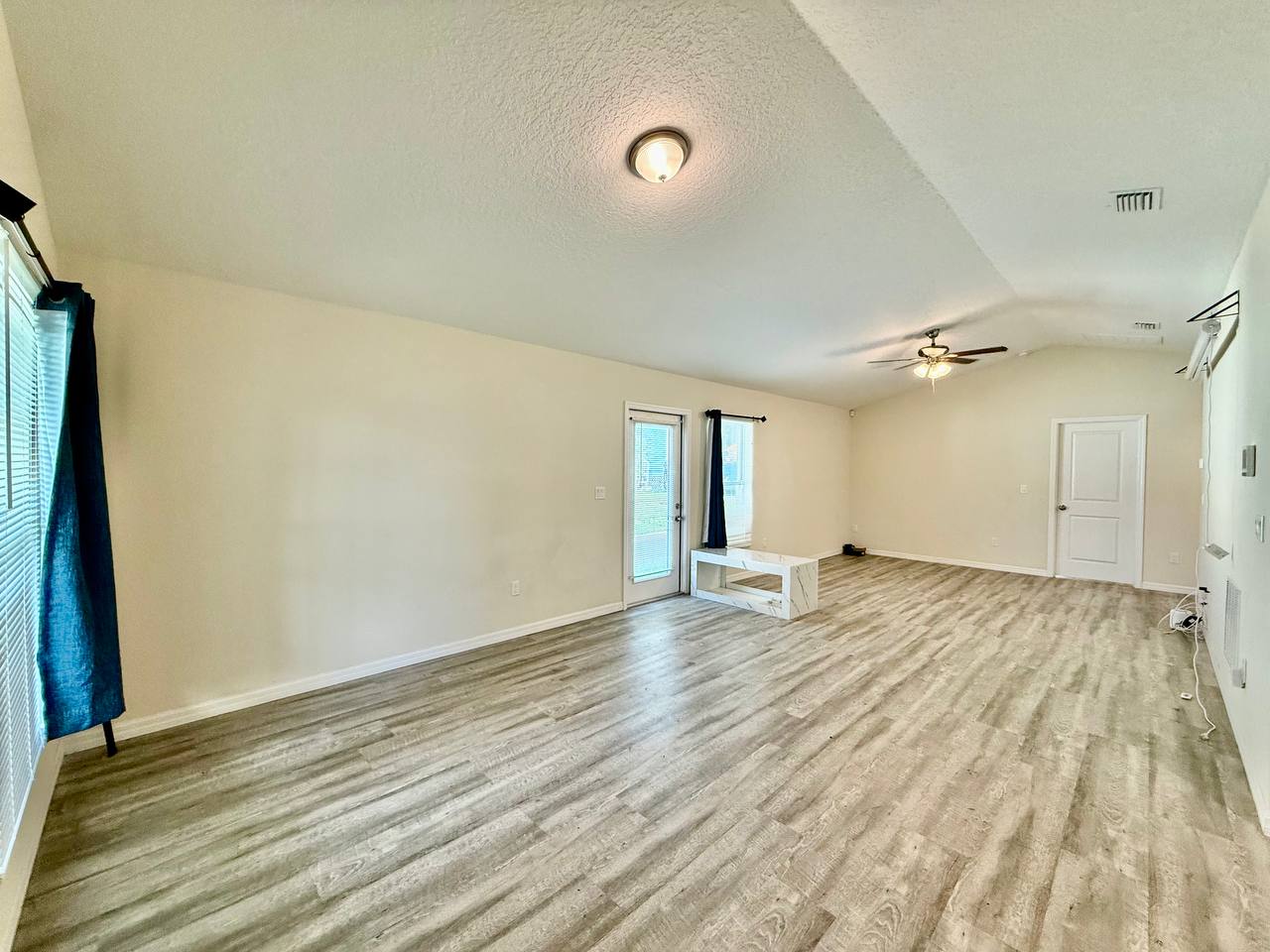 2904 E Columbus Dr – photo 5