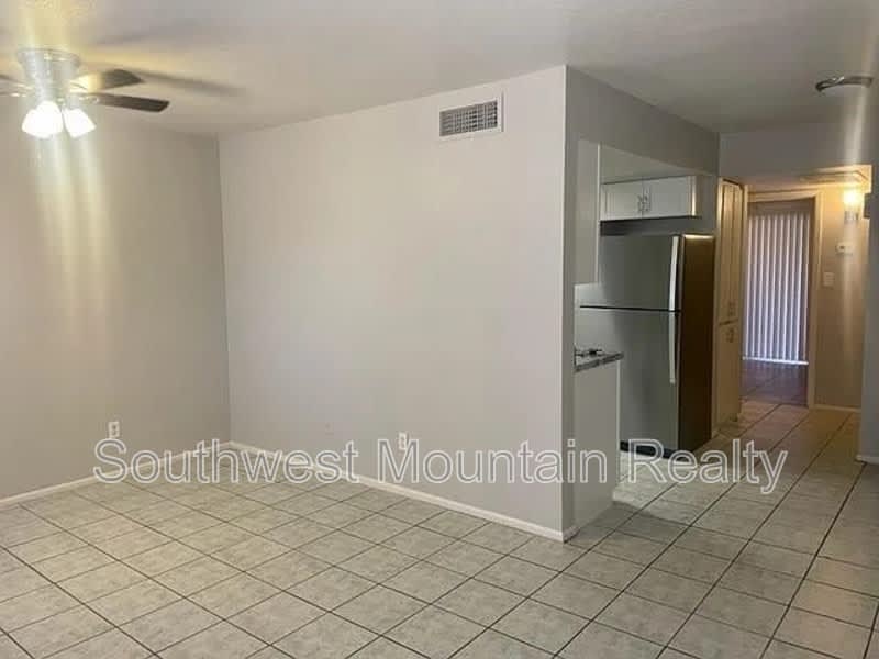 133 E Ingram St – photo 4