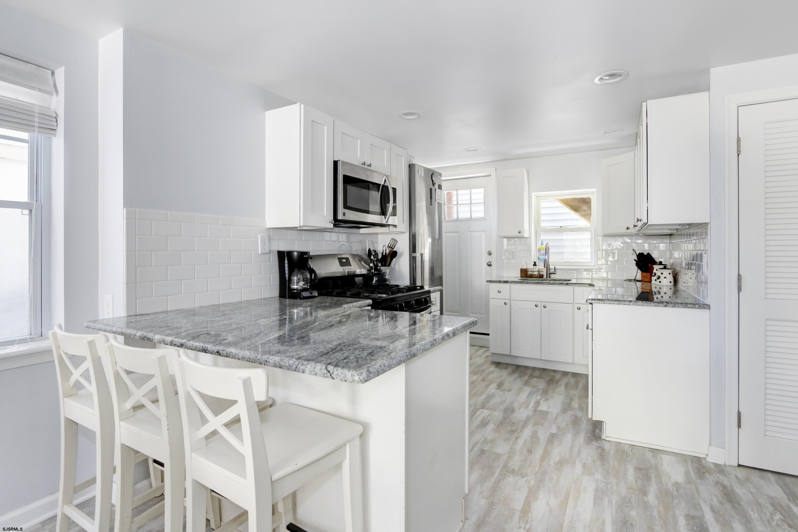 18 N Newark Ave – photo 4