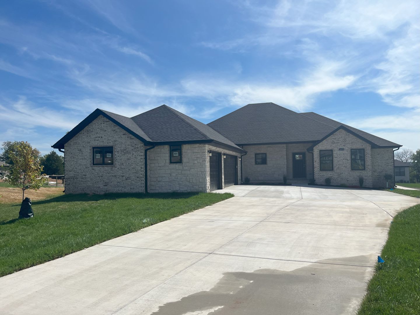 Beautiful Brand New 4 Bedroom 2 Bath Home On A Cul De Sac In The Exclusive Lion S Gate Neighborhood – photo 1