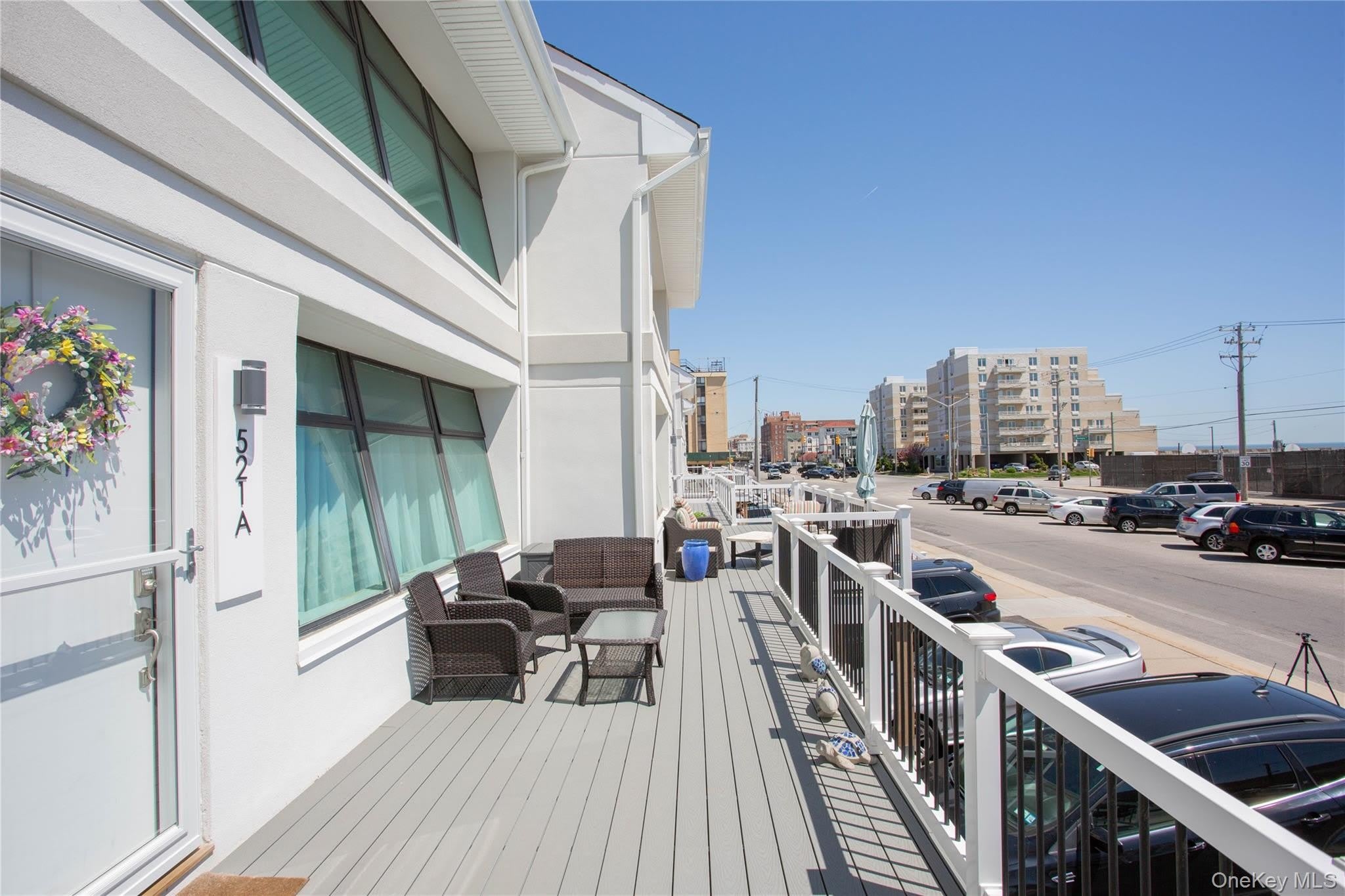 521 W Broadway – photo 4