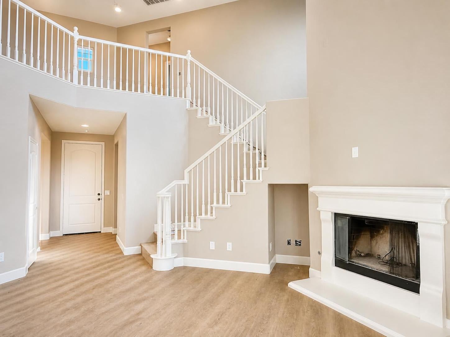 1533 Willow Place – photo 5