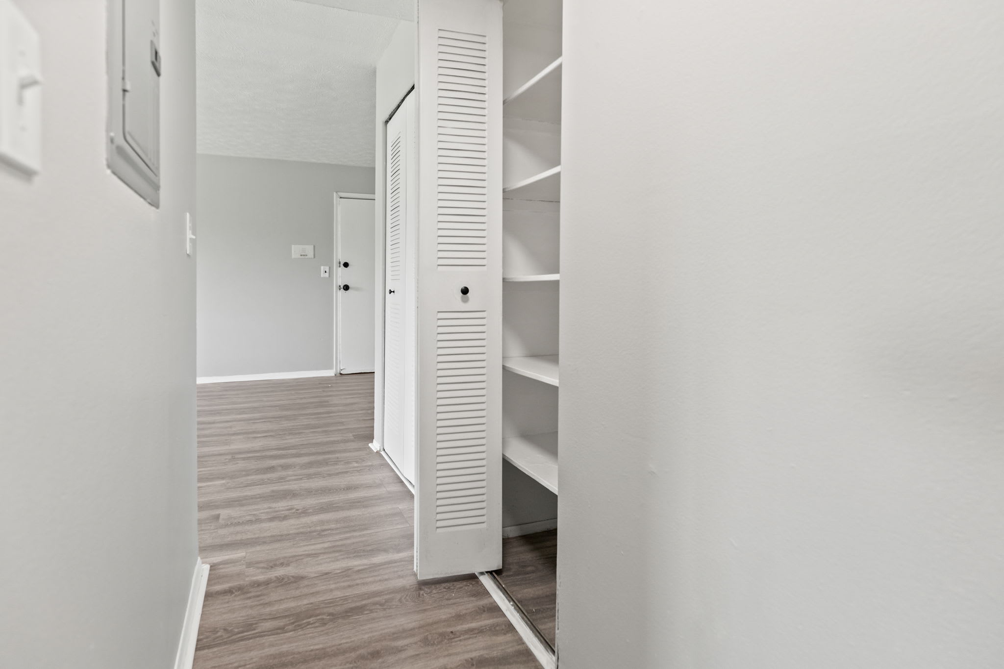 11208 Brydan St- Unit 11 – photo 3