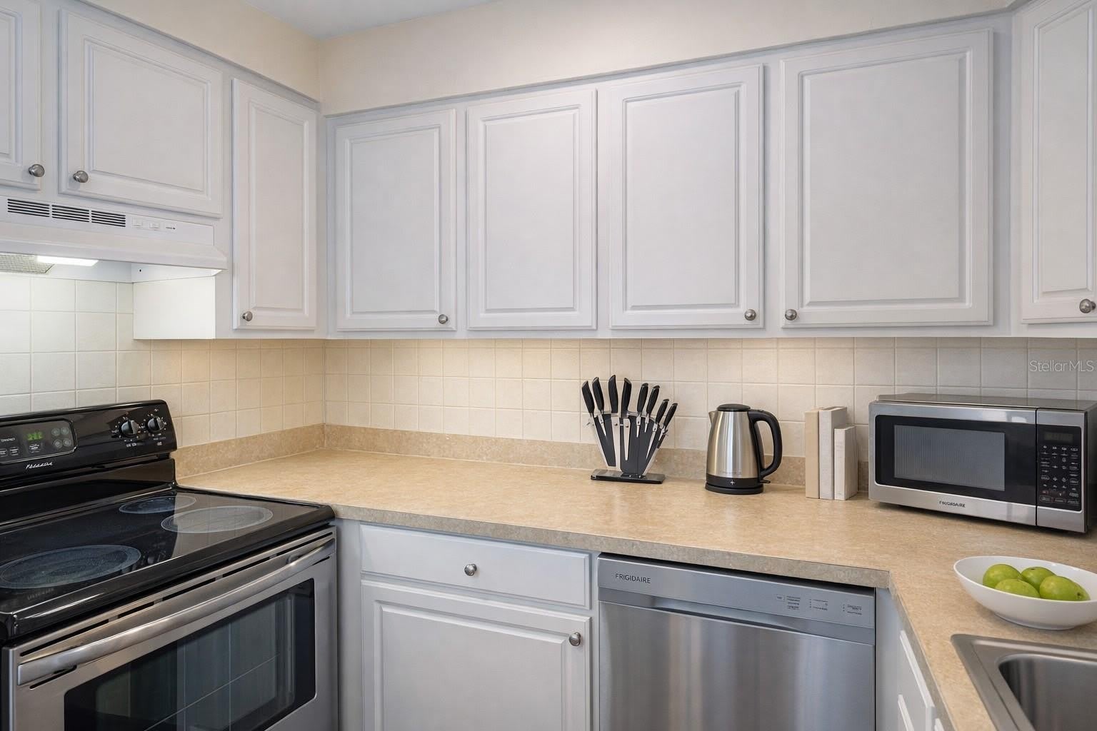 501 S Magnolia Avenue – photo 4