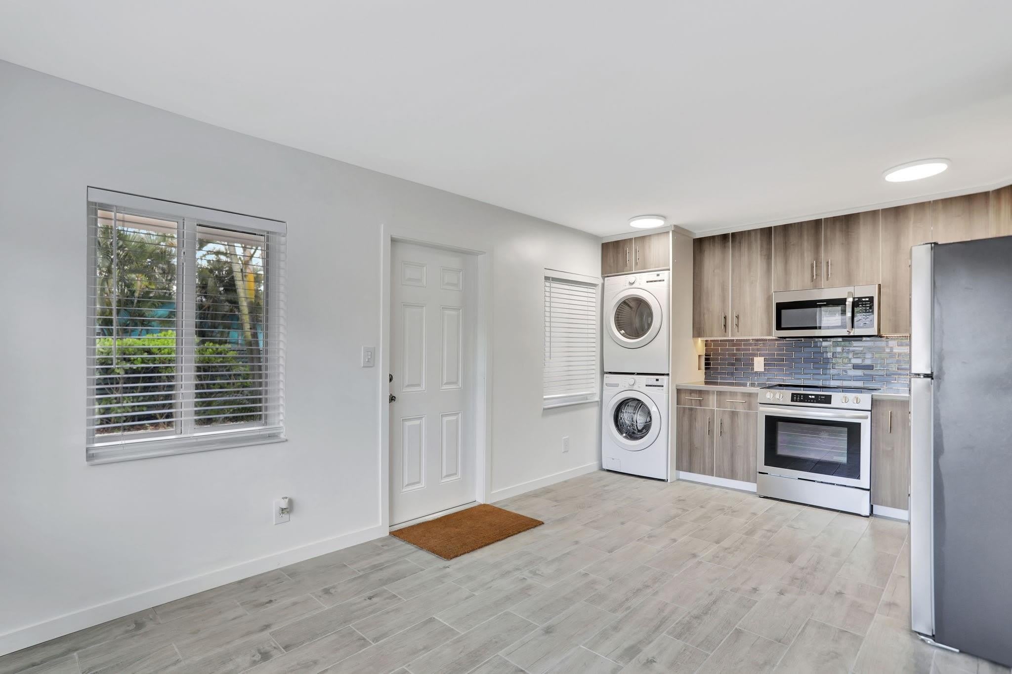 1000 SW 30th Street – photo 3