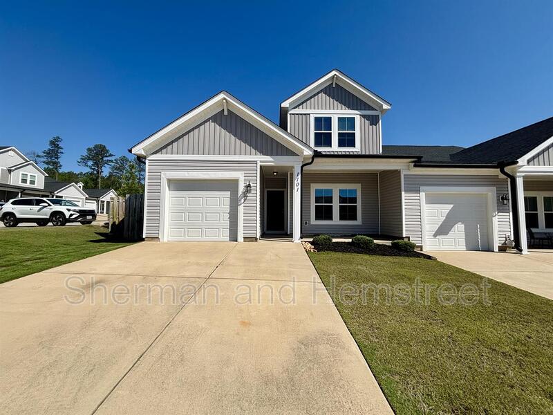 1101 Clareton Drive – photo 1