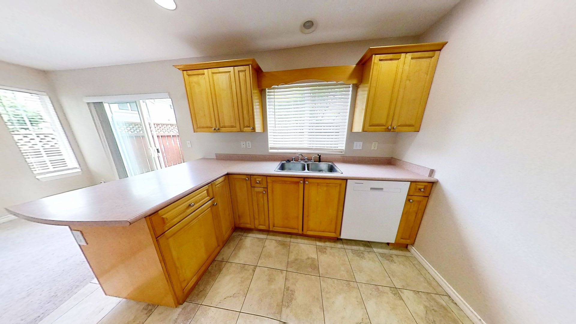 Rent Special 500 Off Of First Month 3 Bedroom 2 5 Bath In The Cordata Meridian Area – photo 4
