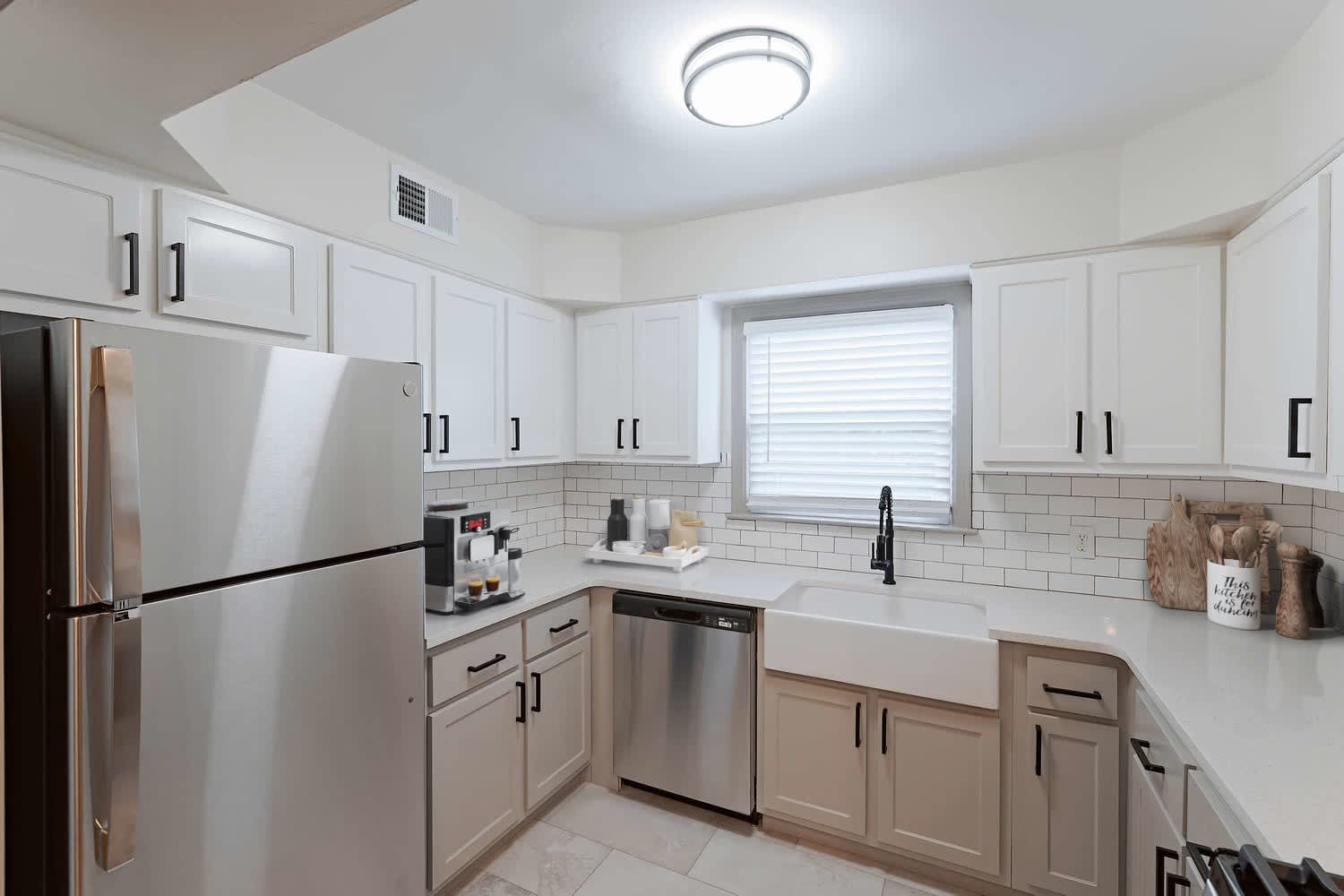 3944 Twinmont St – photo 3