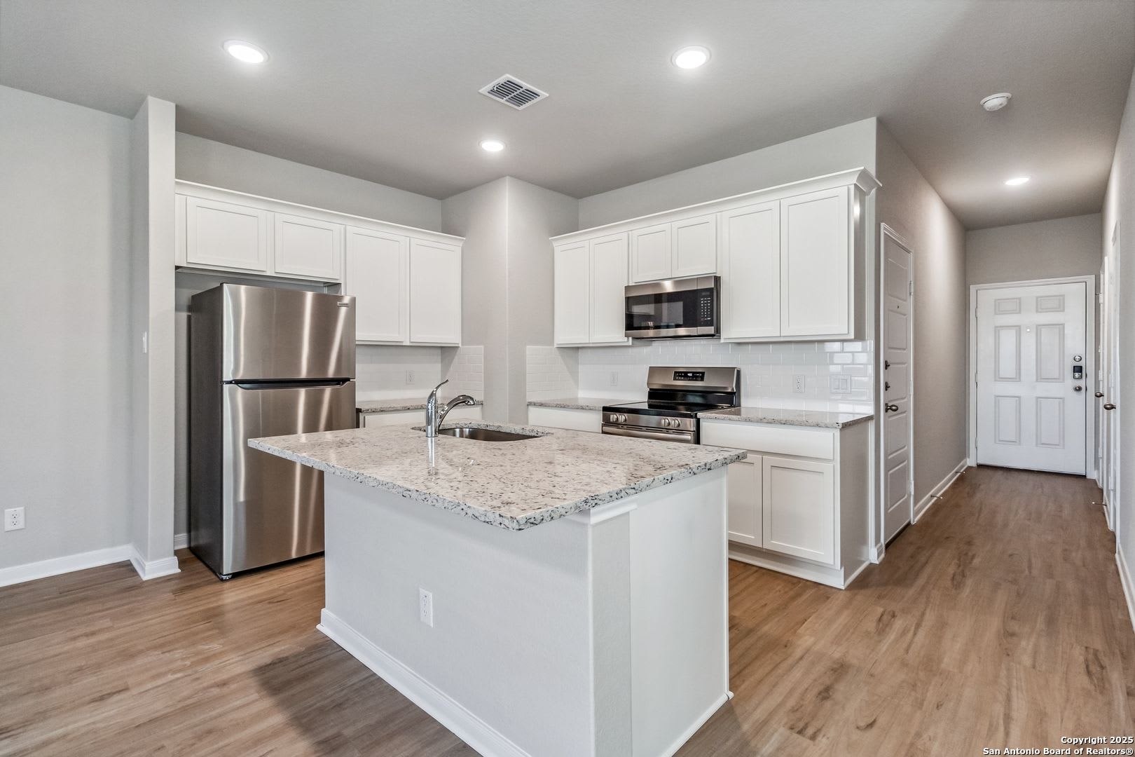 Luxury Townhome in Abbott Run! – photo 4
