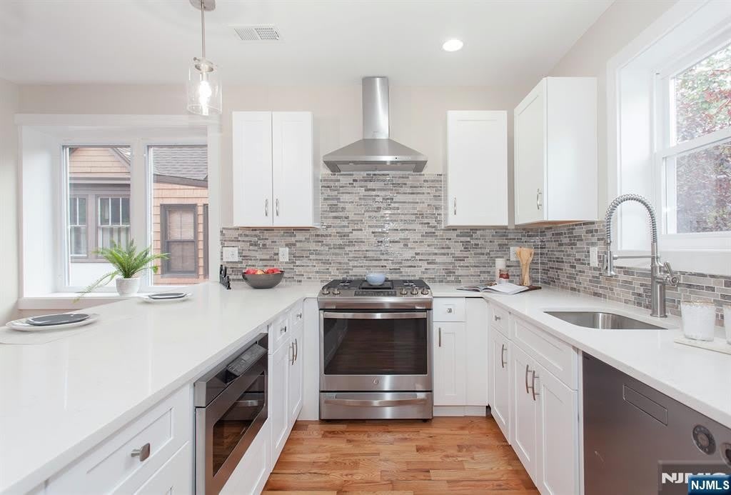 2389 3rd Street – photo 4