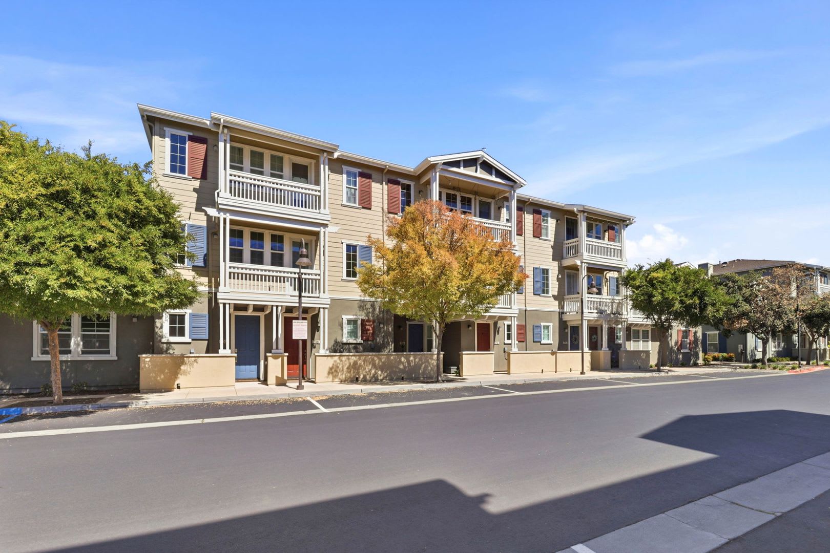 Live by the Marina in this Beautiful Townhome! – photo 2