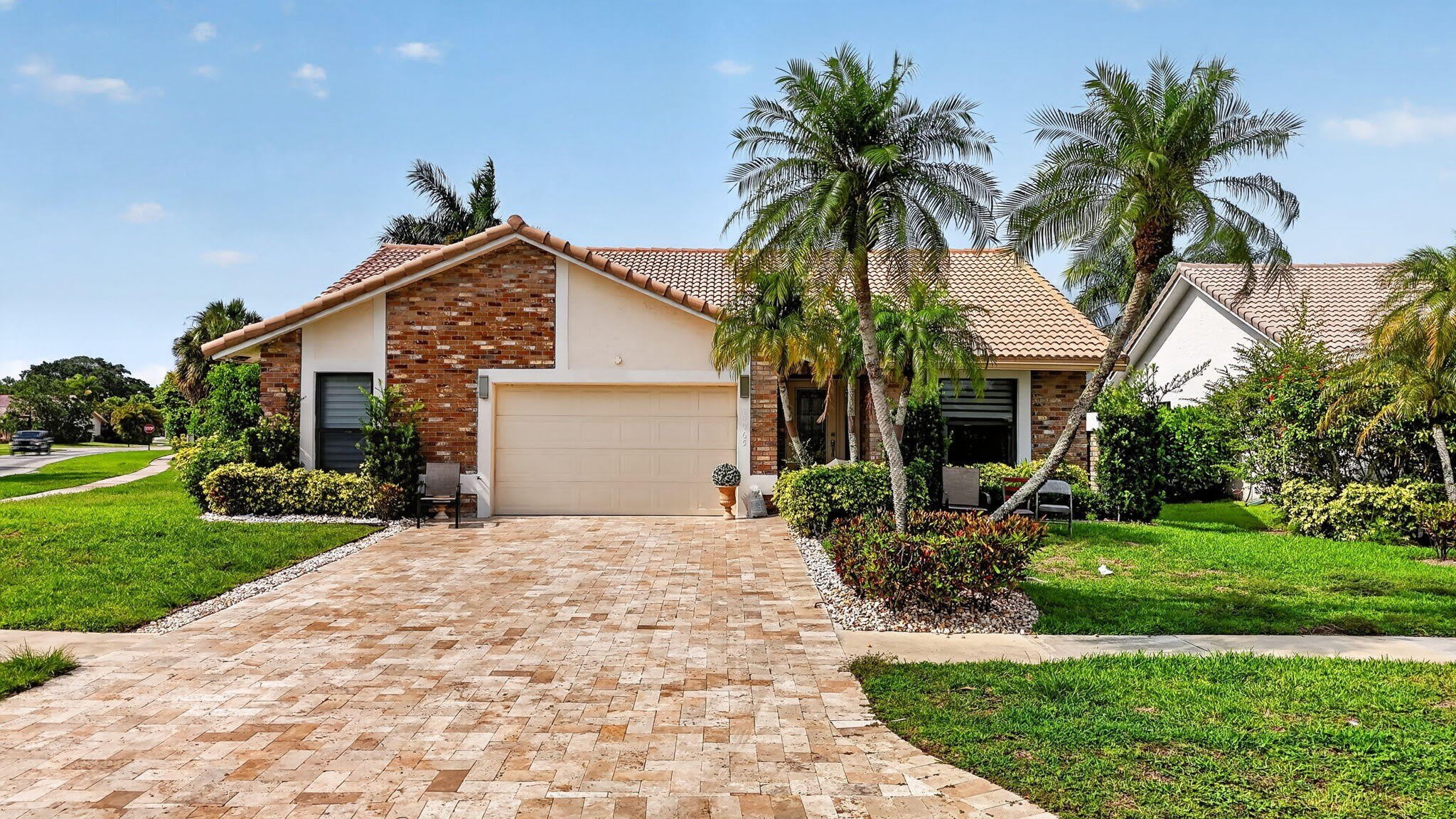 10065 Camelback Lane – photo 1