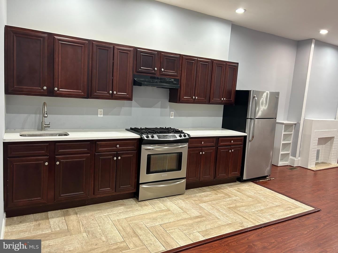813 N FULTON AVE #1 – photo 3