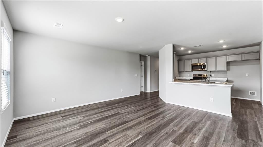 1405 S Corsac Street – photo 2