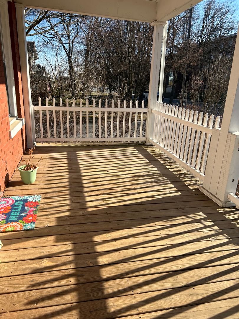 3 bedroom, 2 1/2 bath house – photo 4
