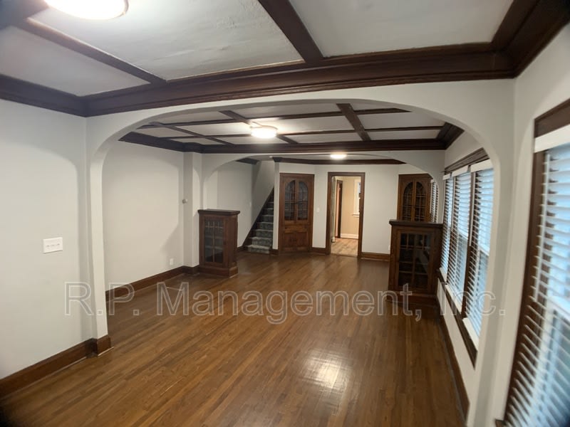 1150 Central Ave W – photo 2