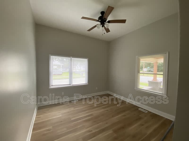 309 North Webb Street – photo 5