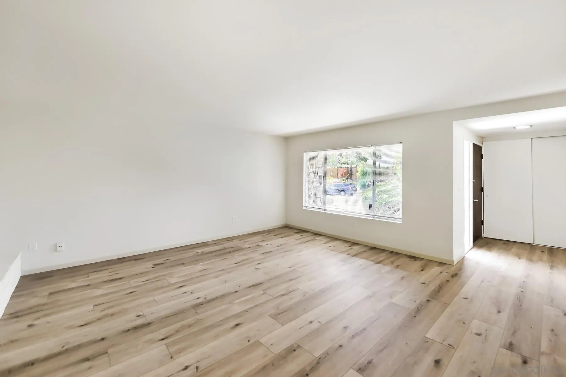 6095 Agee St – photo 5