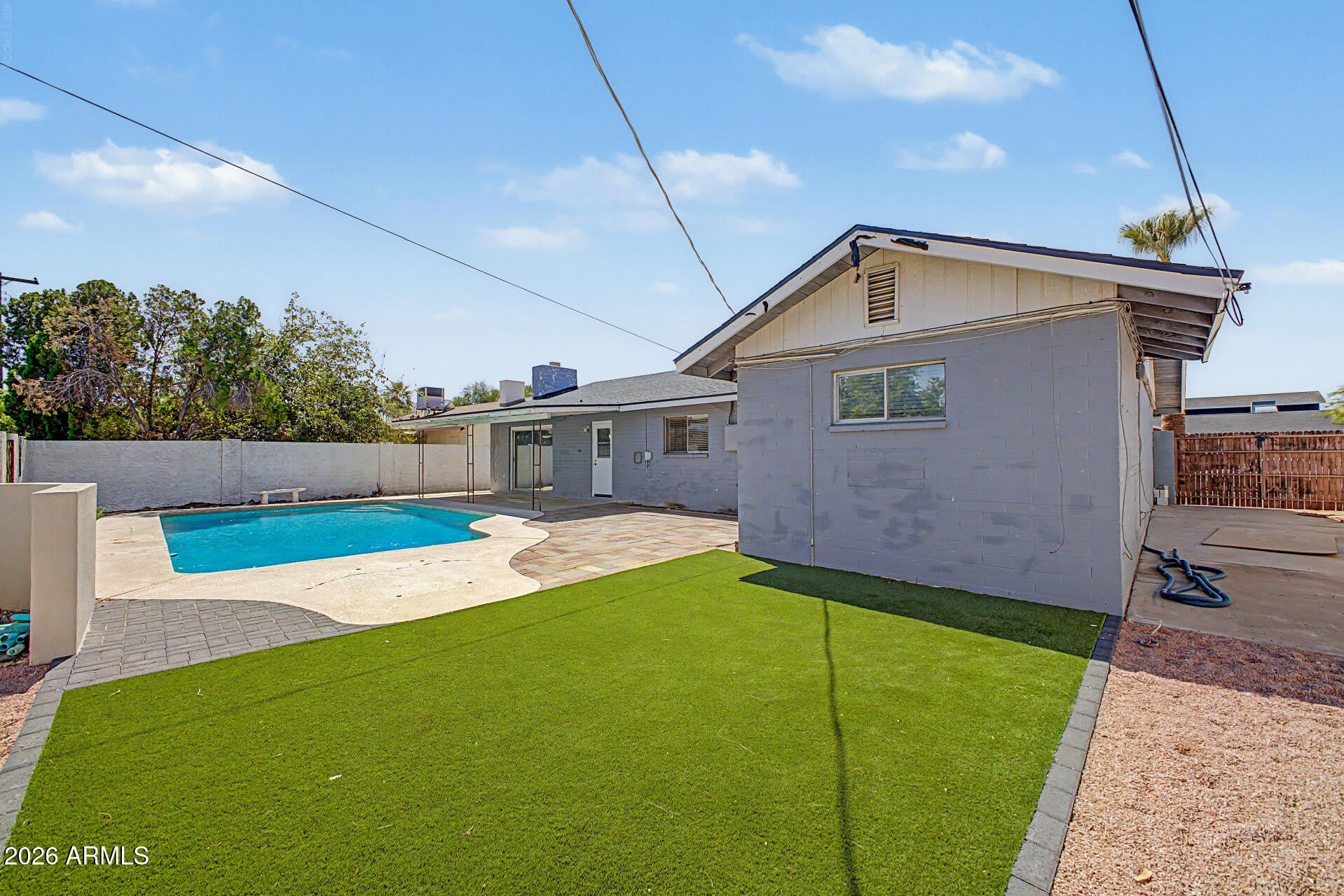 106 E GENEVA Drive – photo 2