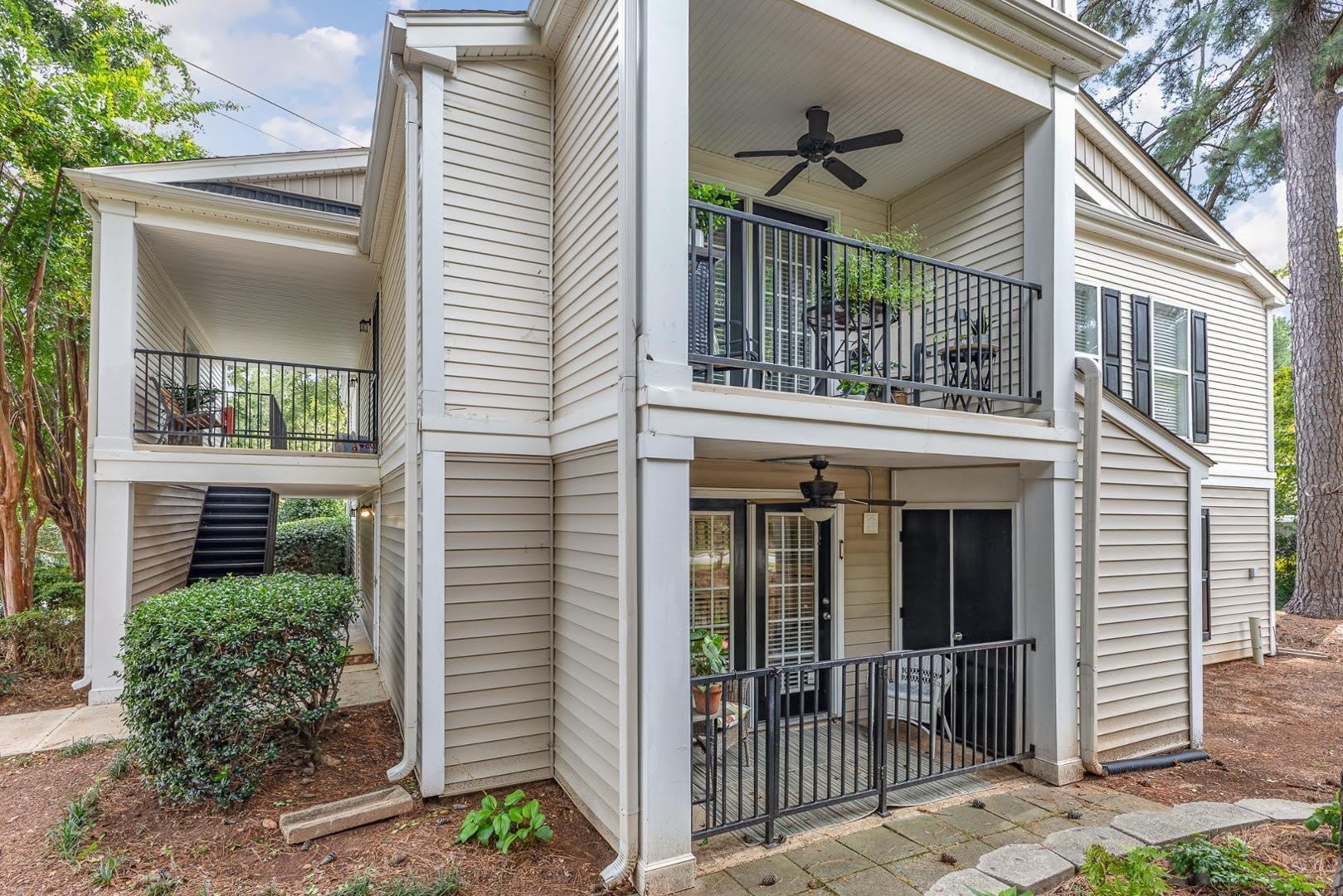 2216 Myron Drive – photo 1
