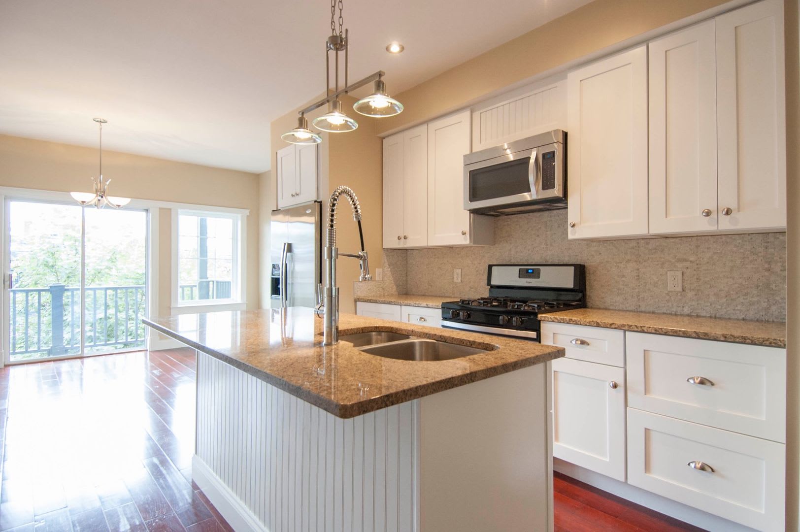 Charming 3 Bedroom – photo 5