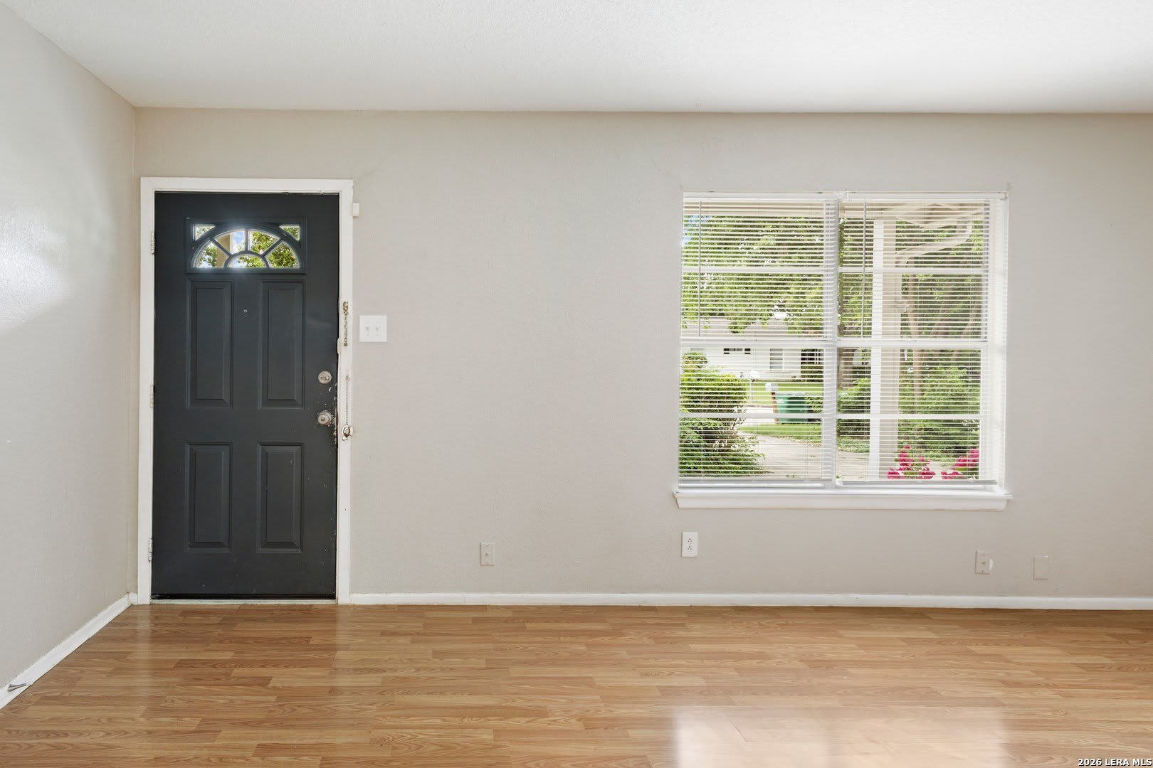 407 Cicero Dr – photo 4