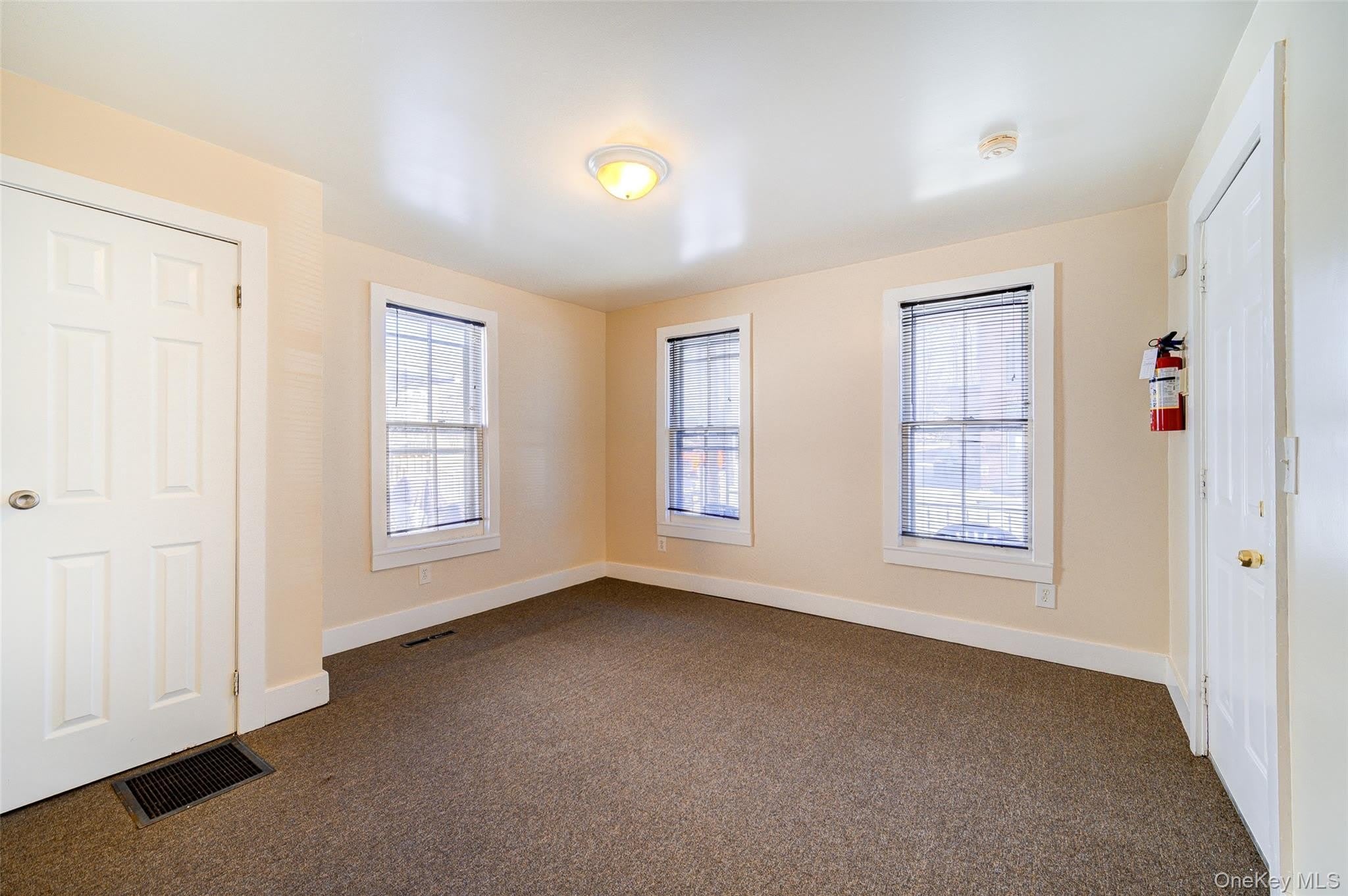 82 Sprague Avenue – photo 4