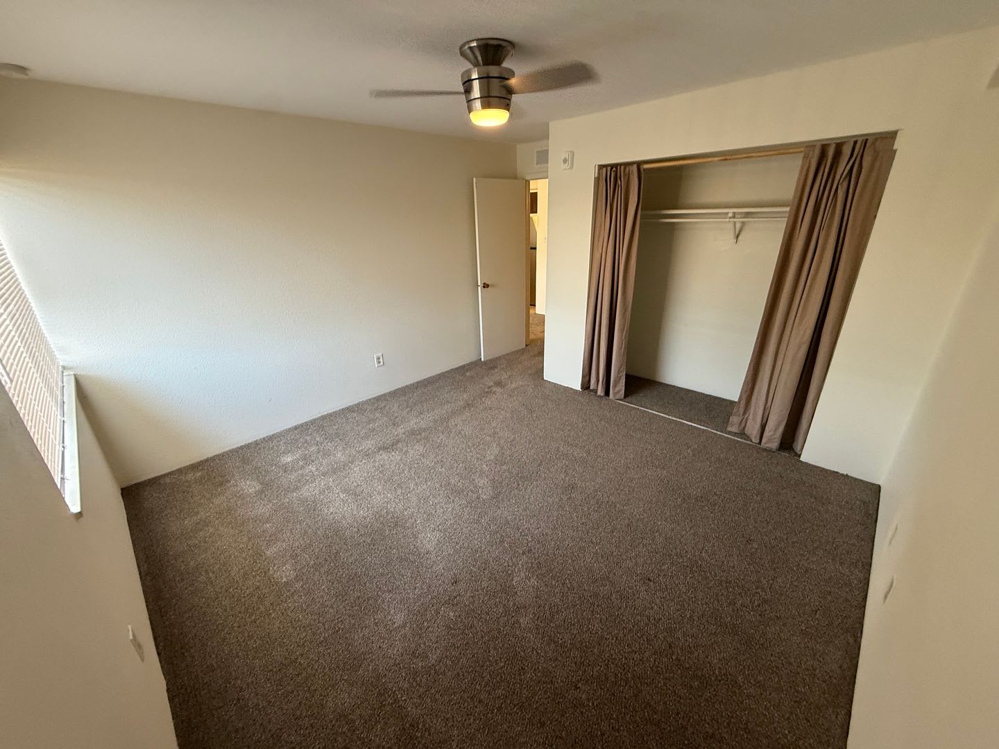 ONE BEDROOM IN GUNBARREL- ALL UTILITIES INCLUDED 5120 Williams Fork Trail #103 – photo 4
