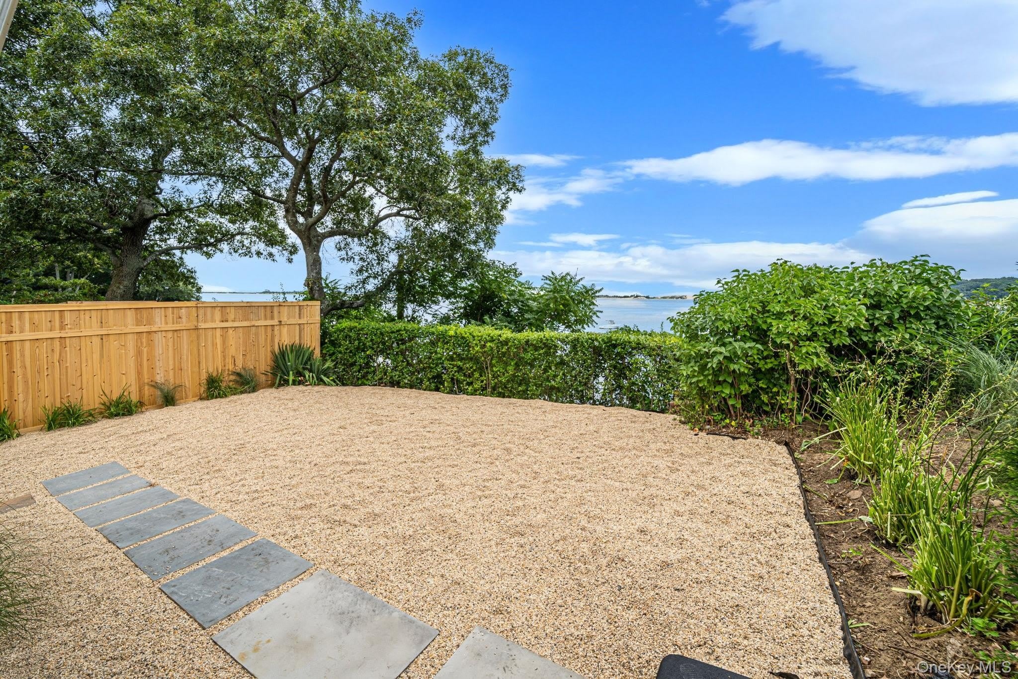 27 Walnut Avenue – photo 3