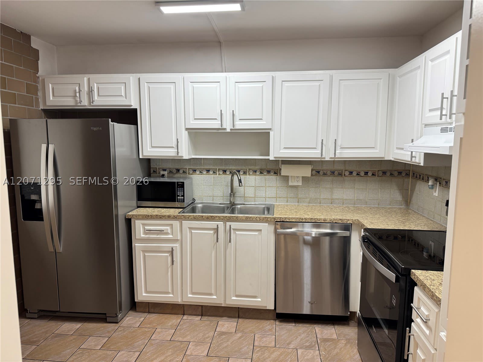 215 Lakeview Dr – photo 5