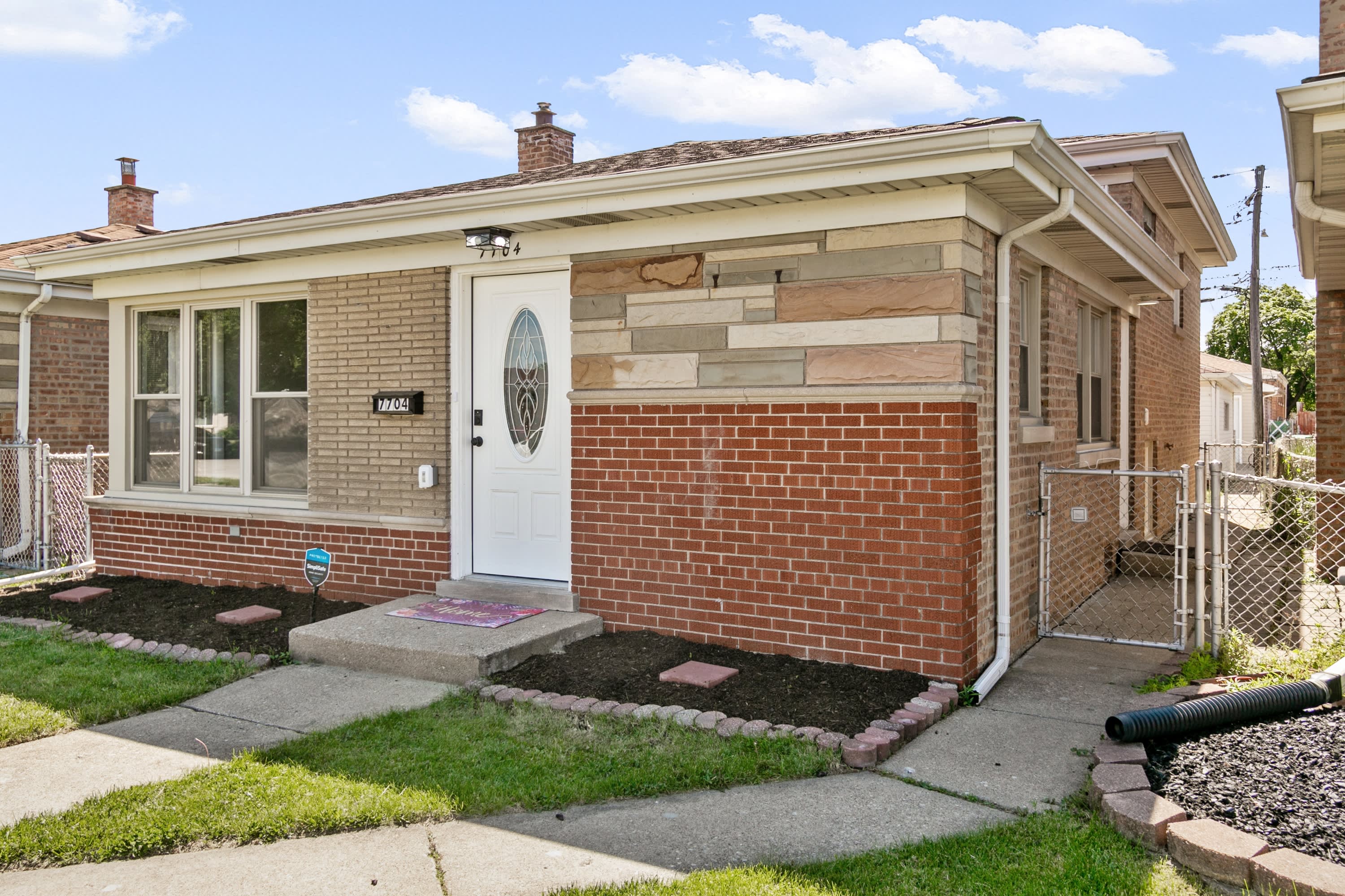 7704 McVicker Avenue – photo 2